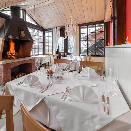 Tabor فندق مبيت وإفطار 3*