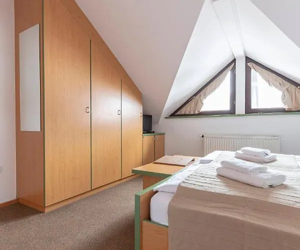 Tabor Bed and Breakfast 3*