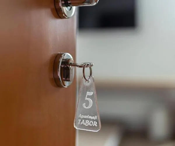 Tabor فندق مبيت وإفطار 3*